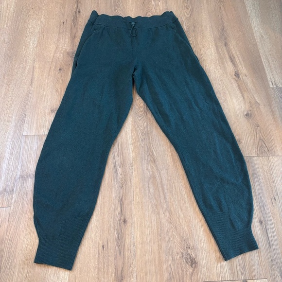 Lululemon Women’s Cotton-Cashmere Knit Mid Rise Jogger Pants Green Jasper Size 6 - Picture 2 of 11